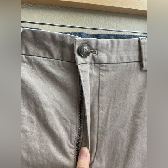 Vineyard Vines Men Chino Shorts Size 33 - Picture 2 of 7